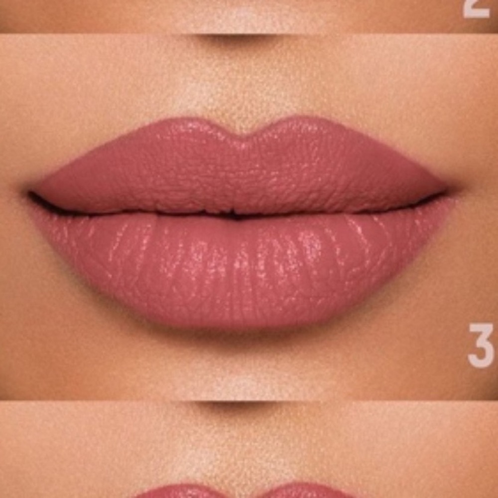 ✨ NEW IN BOX KKW CRÈME LIPSTICK IN SHADE PINK 3✨